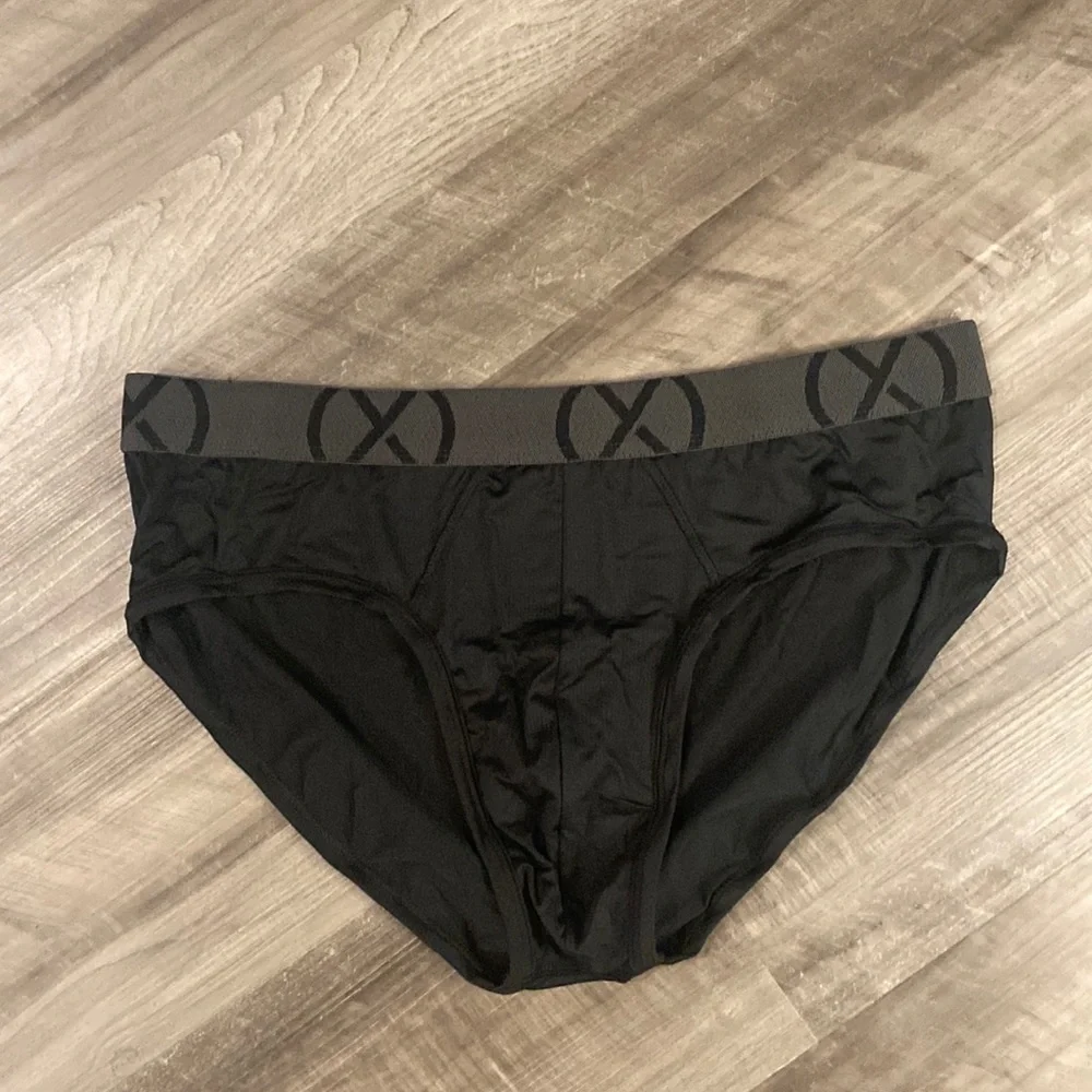 2(X)IST Sport Mesh Brief